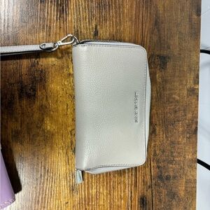 Michael Kors Wallet - like new